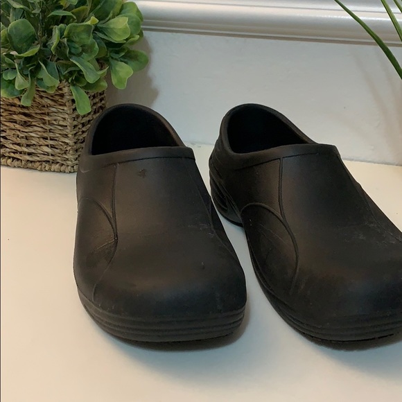 Tred Safe non slip slip ons - Picture 2 of 4